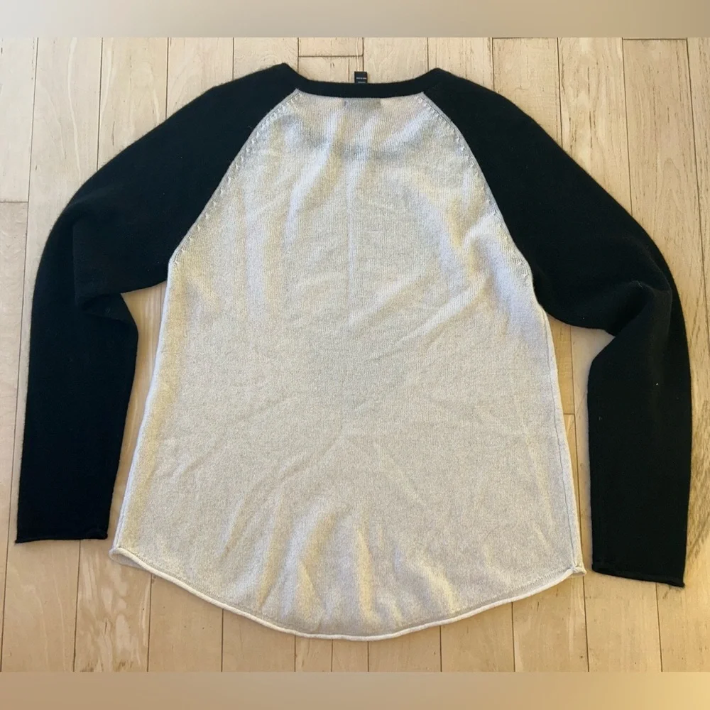 Aqua 100% Cashmere Embellished Skull Cashmere Baseball Style Sweater Large NWT
